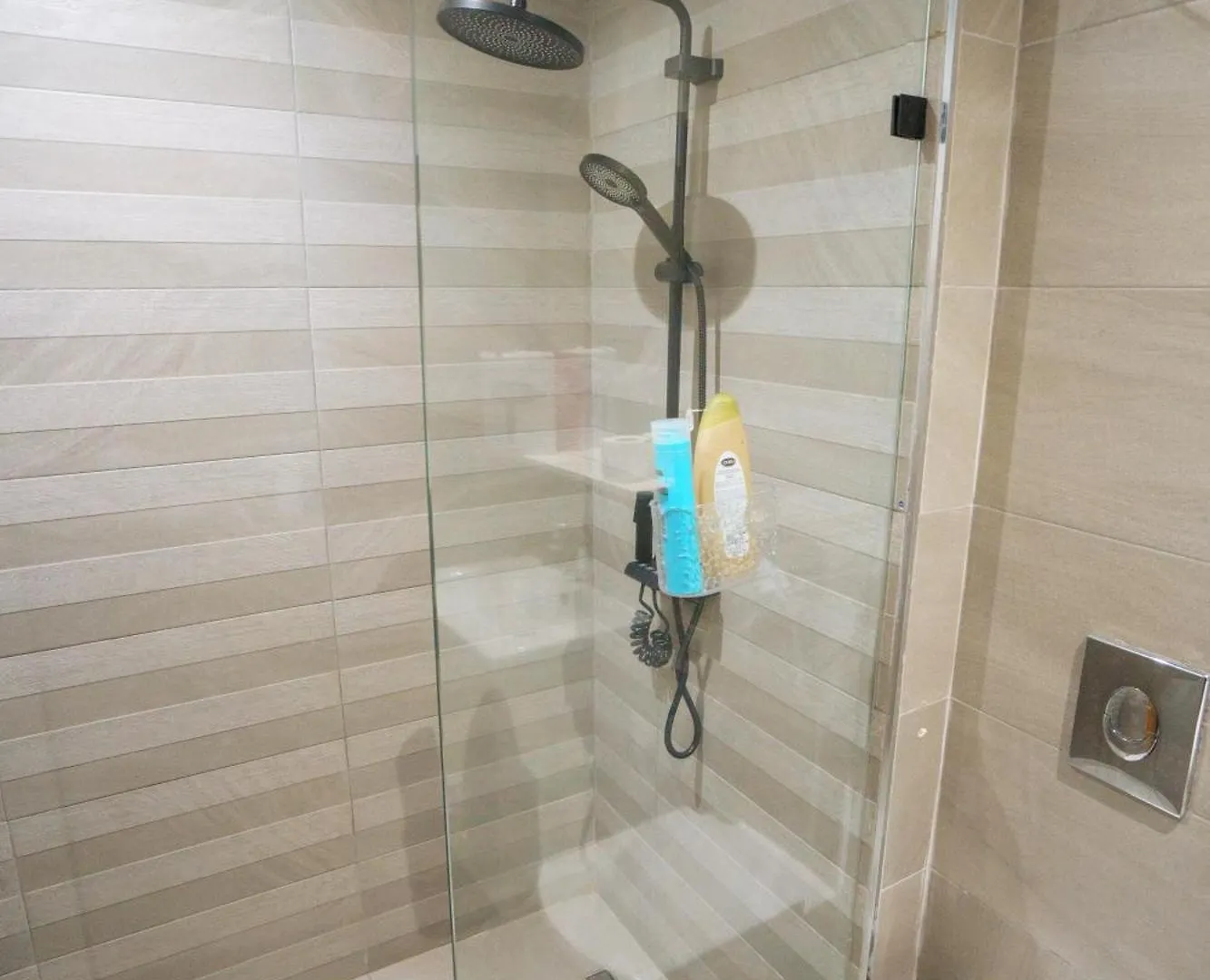 Appartement Emplacement Central Lumineux & Chic Pres De Station Tramway Kfc Et Carrefour Abdelmoumen Et 2 Mars Casablanca
