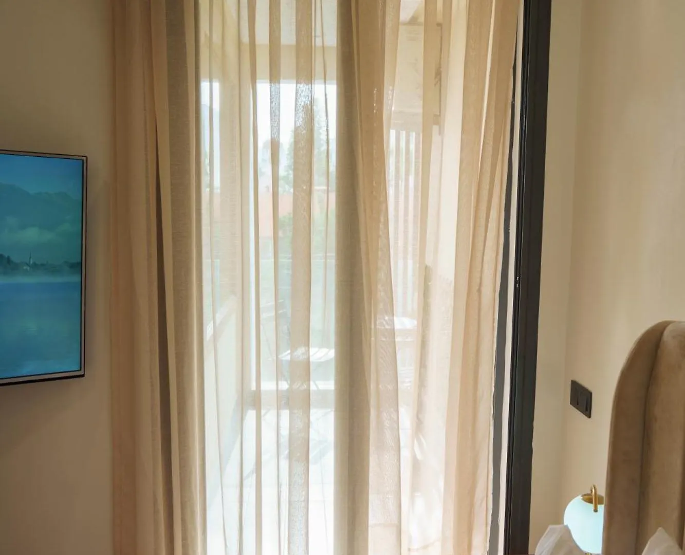 Emplacement Central Lumineux & Chic Pres De Station Tramway Kfc Et Carrefour Abdelmoumen Et 2 Mars Casablanca Appartement