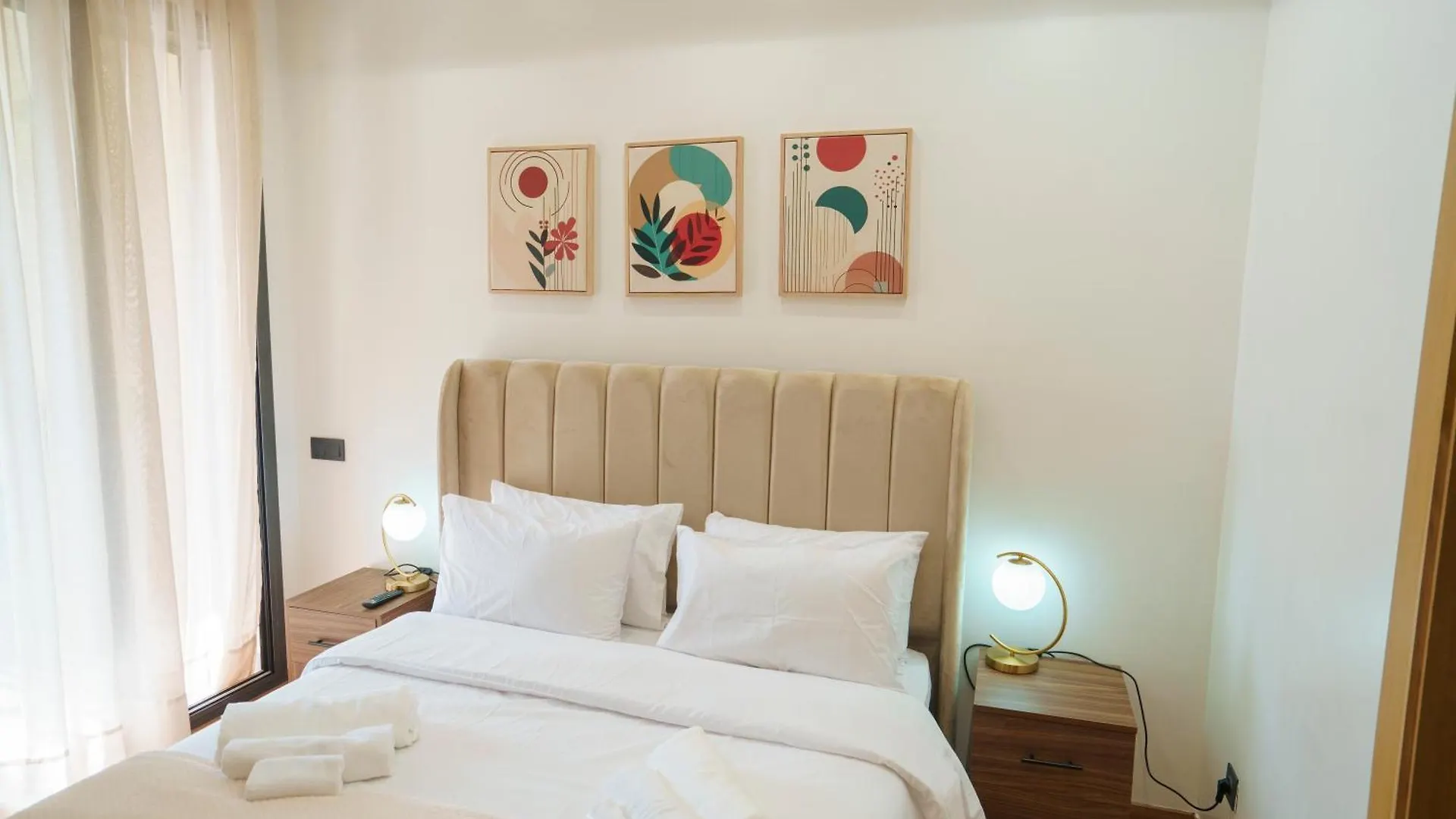 Appartement Emplacement Central Lumineux & Chic Pres De Station Tramway Kfc Et Carrefour Abdelmoumen Et 2 Mars Casablanca