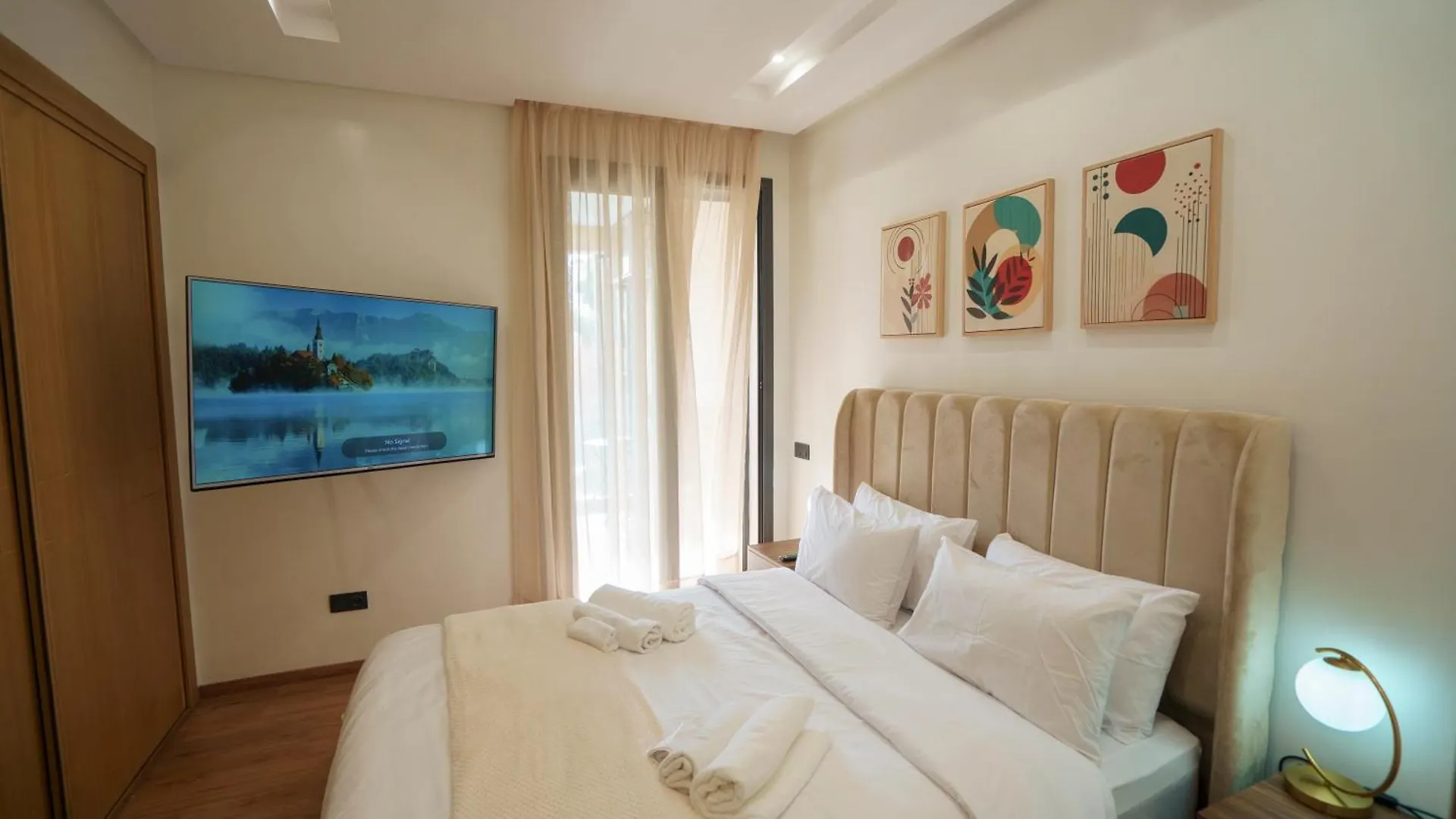 Appartement Emplacement Central Lumineux & Chic Pres De Station Tramway Kfc Et Carrefour Abdelmoumen Et 2 Mars Casablanca Maroc
