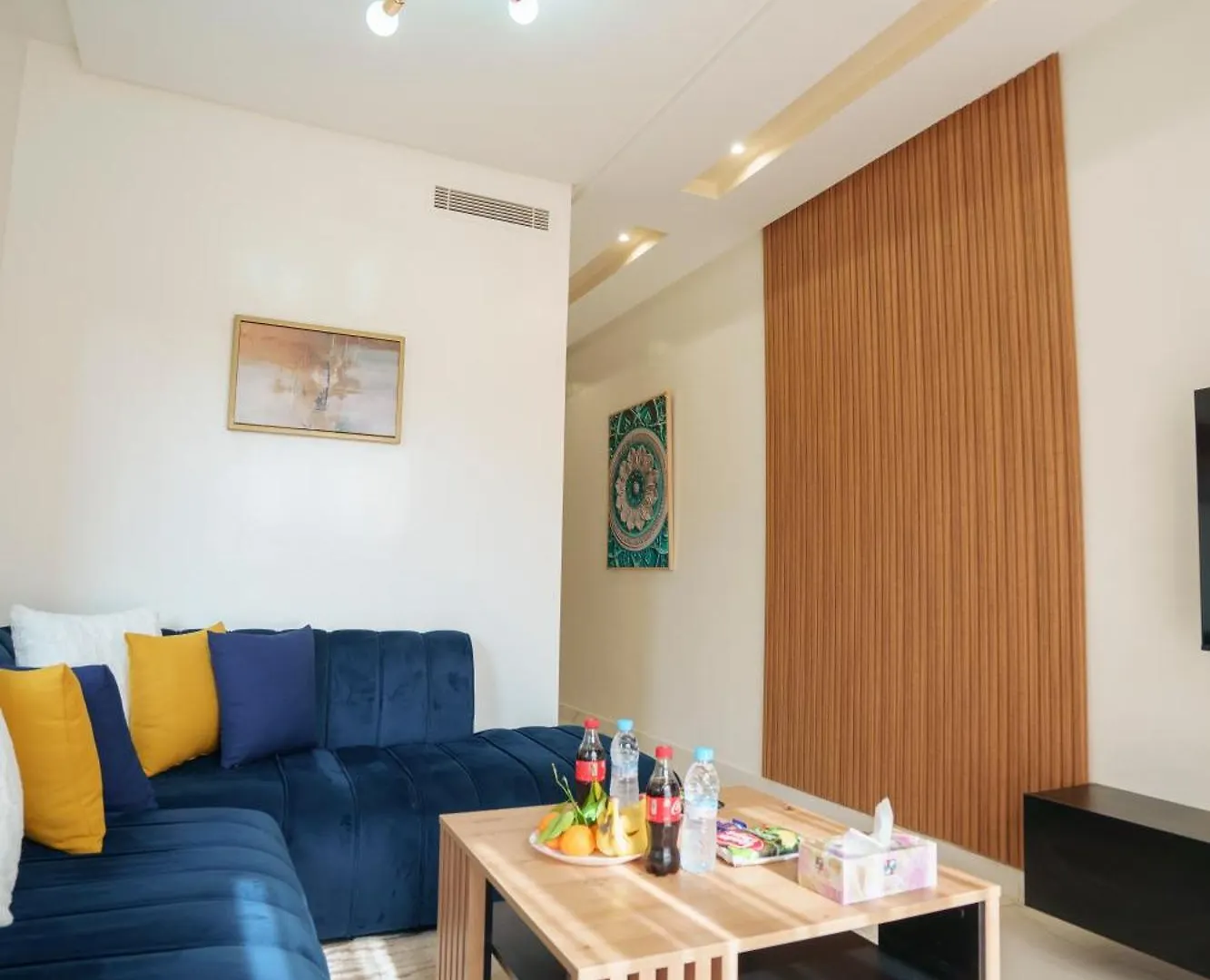 Appartement Emplacement Central Lumineux & Chic Pres De Station Tramway Kfc Et Carrefour Abdelmoumen Et 2 Mars Casablanca